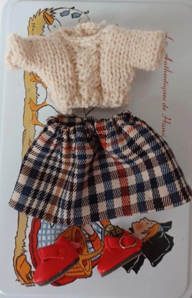 Maglioncino, gonna e scarpine coordinate per bambole mini Furga Lisa e Lucia & C - Immagine 1 di 1