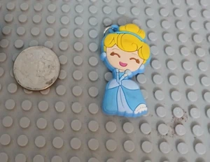 Disney Vinyl Figur Taschenclip - Aschenputtel - sehr süß - Bild 1 von 2