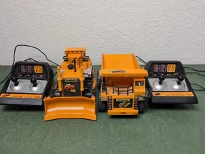 New Bright 1987 THE CAT D9L BULLDOZER & 777B DUMP TRUCK Partially Work RC - Picture 1 of 21
