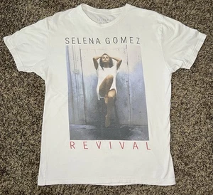 "Camiseta Selena Gomez Band Revival Tour Fechas Blanca Disney 2016 MD 19"" X 26""" - Imagen 1 de 7