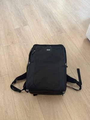 Mochila Think Tank Airport Commuter (negra) Foto 1 de 4