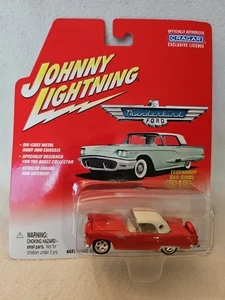 Johnny Lightning 1956 Thunderbird Ford Lengenary Bad Birds degli anni 50 e 60 - Foto 1 di 8