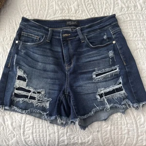 Judy Blue Shorts Womens Large Blue Denim Mid Rise Distressed Raw Hem Stretch - Picture 1 of 3