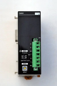 Omron PLC TEMPERATURE SENSOR UNIT CPM2C-TS001 free ship - Picture 1 of 3