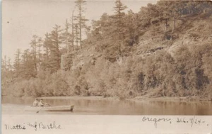 1906 RPPC Postkarte Mattie und Bertha auf einem Boot Oregon Dekalb IL Illinois - Bild 1 von 2