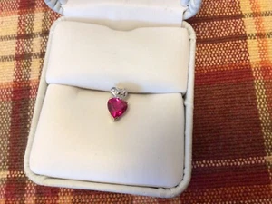 Beautiful 10k Yellow Gold Heart Garnet And Diamond Pendant - Picture 1 of 17