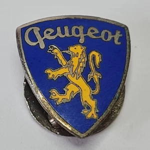 Antico distintivo vintage smaltato asola auto PEUGEOT - Foto 1 di 5