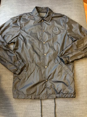 Abrigo forrado de nailon negro Alexander Wang para hombre, talla 46 Foto 1 de 4