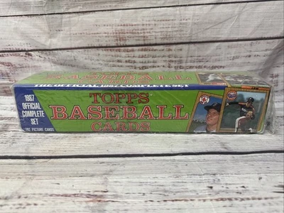 1987 Topps Baseball Official Complete Set Factory Sealed Box 792 Cards - Image 1 of 4