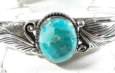 925 STERLING SILVER ETCHED FEATHERS TURQUOISE 5 1/2" BRACELET 16.6g - Image 1 of 4