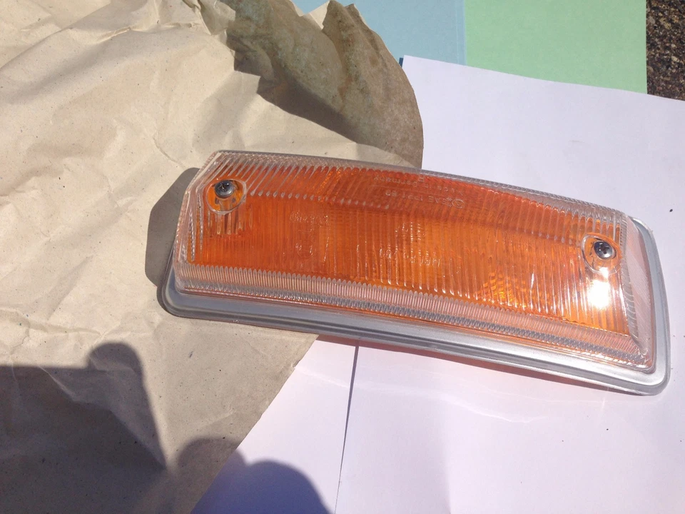 Volkswagen Bus 1968-72 nuevo intermitente delantero lado del pasajero nuevo como nuevo OEM Foto 1 de 1