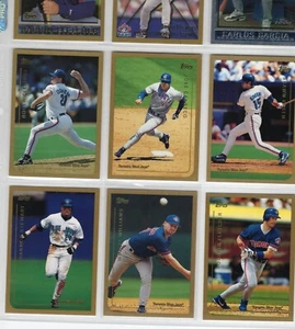 Set squadra Topps Toronto Blue Jays 1999 con 2 scambi e prospettive (21 carte) Clemens - Foto 1 di 3