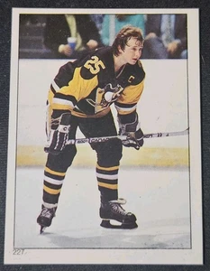 1983 O-Pee-Chee Randy Carlyle Sticker 🚨🚨🚨 Pittsburgh Penguins - Picture 1 of 2