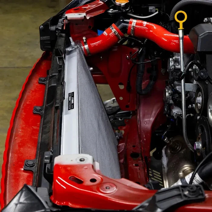 Алюминиевый радиатор Mishimoto Performance для Toyota GR86 и Subaru BRZ 22+ новый - Изображение 1 из 4