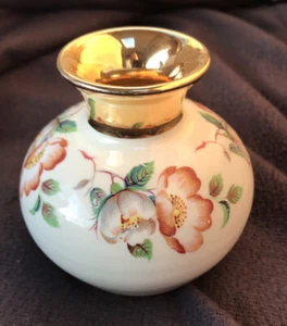 Prinknash Keramik Vase mit Blumenmuster - Bild 1 von 12