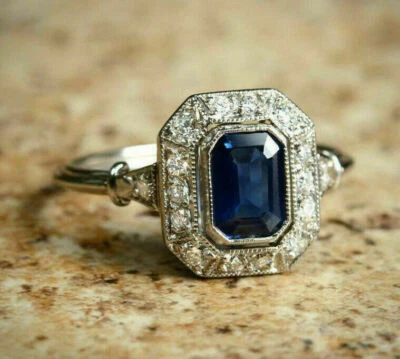 Anillo de compromiso Art Deco de oro blanco de 14 k con zafiro esmeralda azul de 2,35 quilates Foto 1 de 4