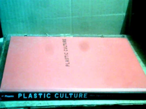 Plastic Culture : How Japanese Toys Conquered the World by Woodrow Phoenix HC - Picture 1 of 4