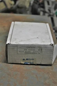 Omega PID Controller CNi 3233 4100322 - Picture 1 of 7