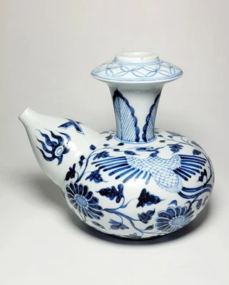 ED288 Blue White mammiform kendi ‘phoenix’ vessel Yuan dynasty元朝 14th Century - Image 1 of 4