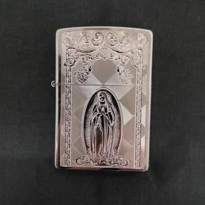 Zippo Virgin Mary Oil Lighter - Imagen 1 de 5