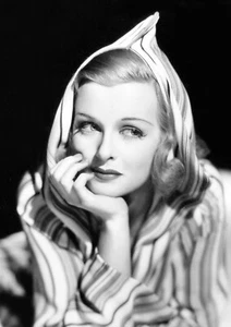 Joan Bennett Monochrome Photo Print 06 (A4 Size-210 x 297mm-8.5" x 11.75") - Picture 1 of 2