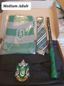 Harry Potter Slytherin Robe Cloak Tie Costume Wand Scarf UK Adults M, New Boxed - Picture 1 of 1