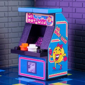 Ms. Dot-Man Custom Arcade Machine made with LEGO parts - B3 Customs - Picture 1 of 3