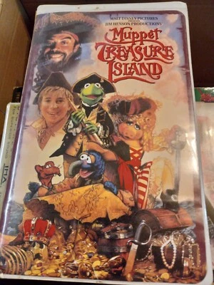 Muppet Treasure Island (VHS, 1996) Clamshell Case Jim Henson - Tested - Image 1 of 2