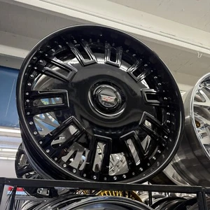 28" FORGIATO LICENZIATO XL FLOATER CAP 6X139.7 CHEVY CADILLAC GMC RAM - Picture 1 of 2