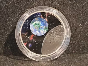 (L1020) 2020 Canada 1 Oz Silver Mother Earth: Our Home - Glow-In-The-Dark - Picture 1 of 5