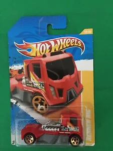 2011 Hot Wheels New Models Rennen Rig Red B163 - Picture 1 of 6
