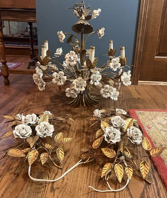 Araña italiana de metal dorado porcelana rosas, + 2 apliques de pared a juego Foto 1 de 4