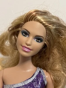 Barbie Fashionista Summer X2276 Clutch Wave 2 erschienen 2012 - Bild 1 von 11