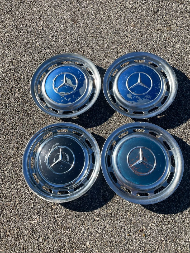 Tampas de roda genuínas 1969 a 1983 Mercedes Benz 240D 450 SEL Pagoda calotas azuis - Imagem 1 de 4