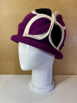 Sombrero de Invierno Parkhurst Hecho en Canadá Flor Floral 100% Lana Púrpura Gatsby Cloche Foto 1 de 4