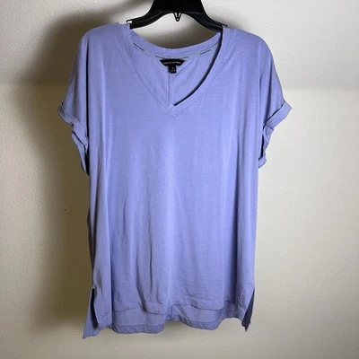 Camiseta Banana Republic cuello en V lavanda enrollada manga corta relajada para mujer XL Foto 1 de 4