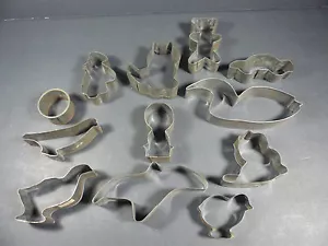 Konvolut 12 alte Ausstechformen Metalldose - Vögel, Auto, Katzen, Bär,.. - Bild 1 von 8