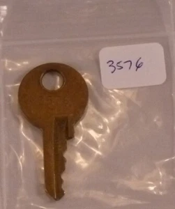 Llave Master Lock # 3576 Repuesto Candado Diversión Vending Juke Ranura Arcade - Imagen 1 de 1