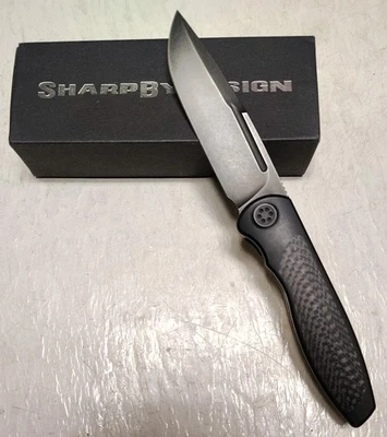 全新 SharpByDesign Mini Tempest 3.5 英寸 M390 Drop Pt Blade Ti 带碳纤维镶嵌 — 第 1/4 张图片