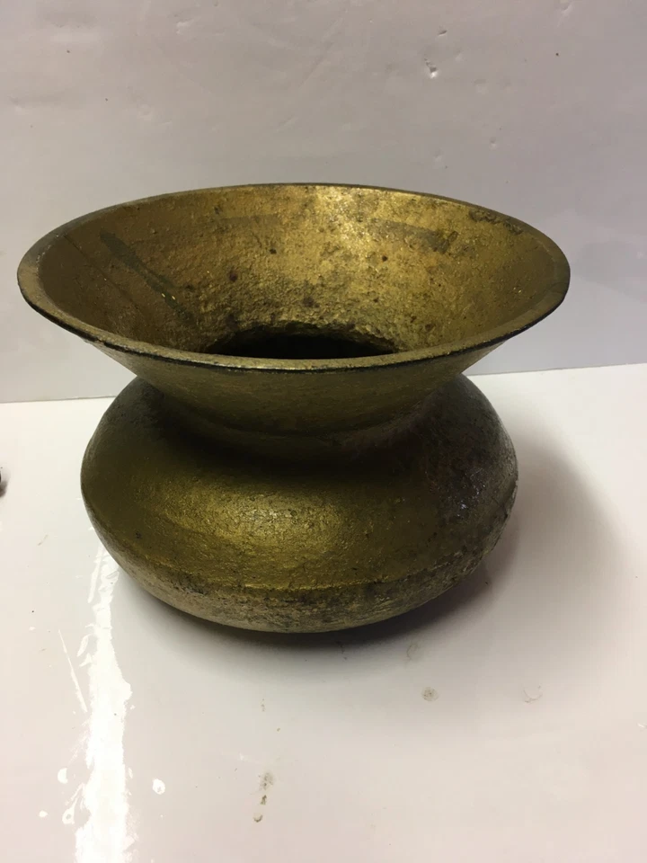 Antique Railroad/Railway Cast Iron Spittoon C.P.R. Collectible,canadian pacific - Image 1 of 4