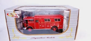 1/50 (1/48) Signature 32425 1960 Mack C Rescue West Hempstead fire truck - Picture 1 of 7