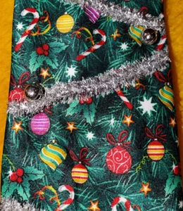 CHRISTMAS TREE TIE ~ w/ REAL TINSEL & BELLS ~ ZIPPER ~ ADULT LENGTH - Picture 1 of 5