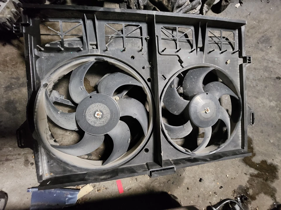 1997 1998 1999 2000 2001 2002 JAGUAR XK8 RADIATOR COOLING FAN Foto 1 de 1