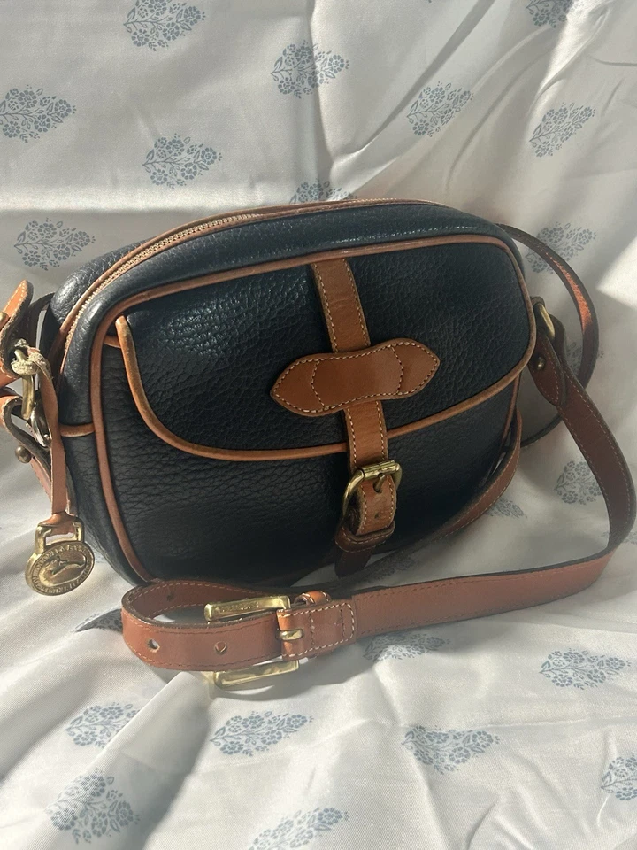 Tiracolo vintage Dooney and Bourke azul bronzeado feito nos EUA - Imagem 1 de 4