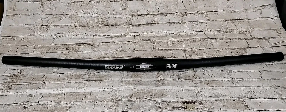 Manillar plano de carbono TITEC 31,8 abrazadera 700 mm de ancho Foto 1 de 4