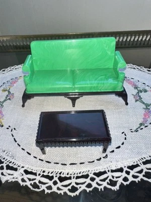 Ideal Green sofa & Coffee Table 1:16 Plastic Vintage dollhouse furniture Renwal - Image 1 of 4