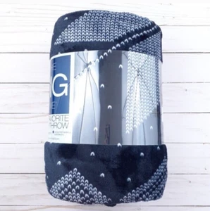 Velvet Plush Throw Blanket 60x72 Snowflake - Picture 1 of 2