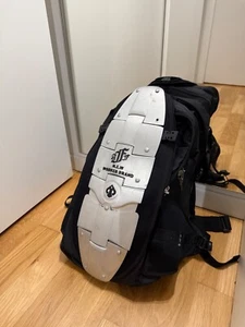 Zaino moto e sport estremi con protezione schiena e supporto - Foto 1 di 7