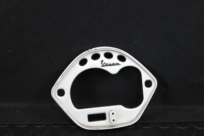 PIAGGIO VESPA  LX Cornice INTERNA CONTACHILOMETRI - Immagine 1 di 4