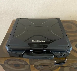 TOUGH MOBILE TECH BLACK Panasonic CF-31 MK3 8GB.256GB SSD DVD Win10 Pro - Picture 1 of 10